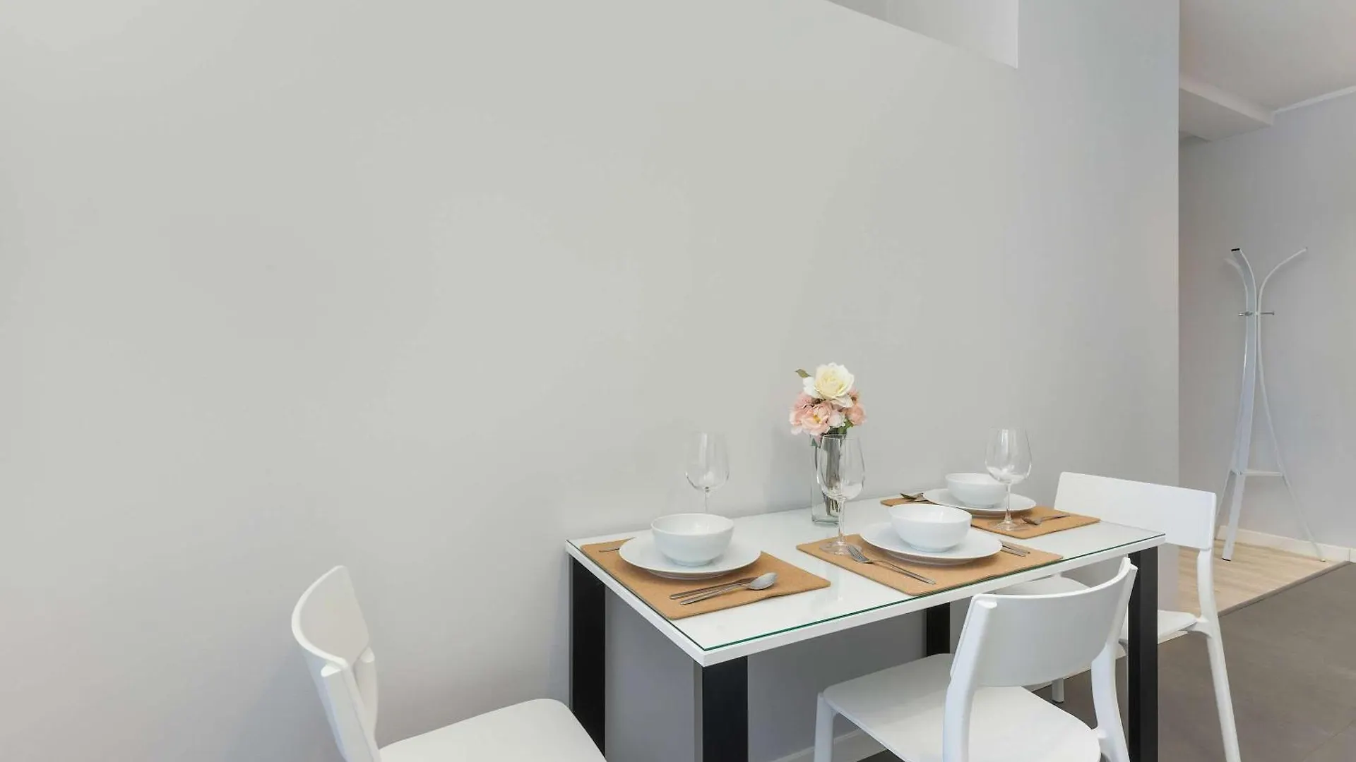 Jasny Apartament Z Parkingiem Glowne Miasto W Gdansku By Noclegi Renters 0*, Gdansk Poland